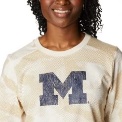 Columbia Women's Michigan Wolverines White Park Box Shirt -Columbia Sales Store unnamed file 2816