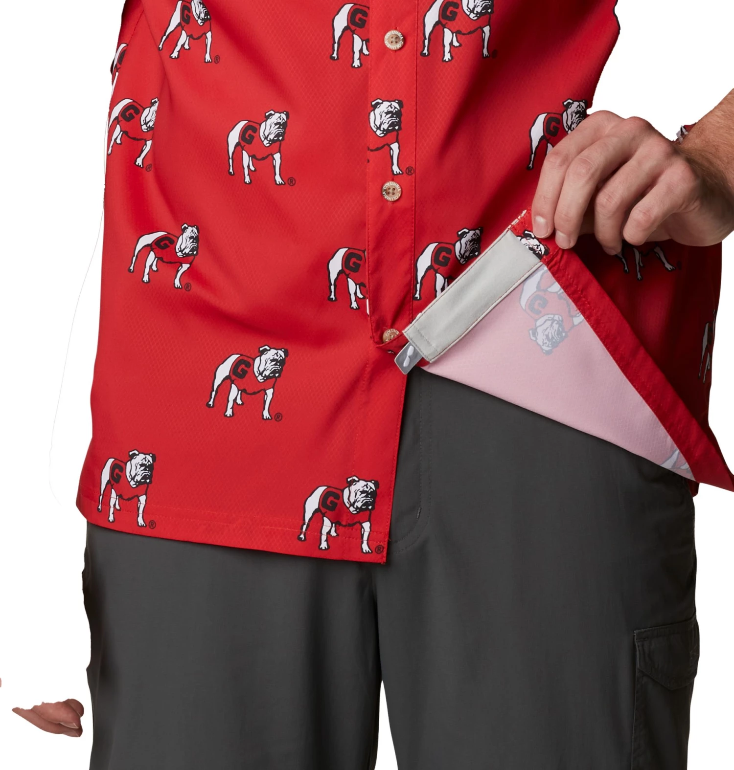 Columbia Men's Georgia Bulldogs Red Super Slack Button Down Shirt 5 Columbia Men's Georgia Bulldogs Red Super Slack Button Down Shirt - Image 3