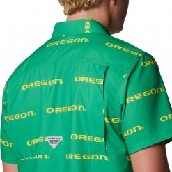 Columbia Men's Oregon Ducks Green Super Slack Tide Button Down Shirt -Columbia Sales Store unnamed file 4199