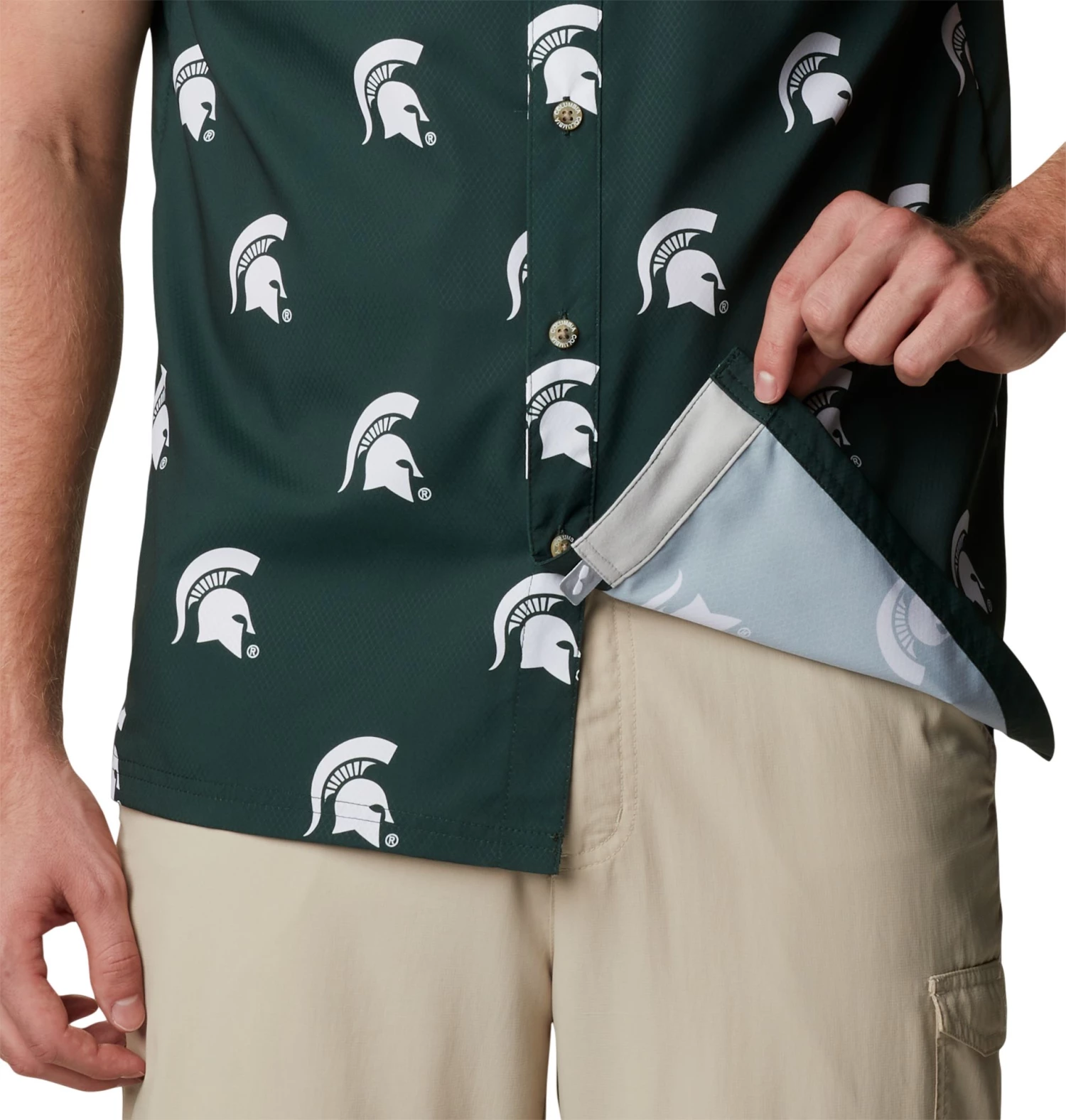 Columbia Men's Michigan State Spartans Green Super Slack Tide Button Down Shirt 5 Columbia Men's Michigan State Spartans Green Super Slack Tide Button Down Shirt - Image 3
