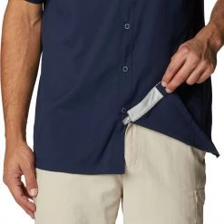 Columbia Men's Notre Dame Fighting Irish Navy Slack Tide Camp Button Down Shirt -Columbia Sales Store unnamed file 4572